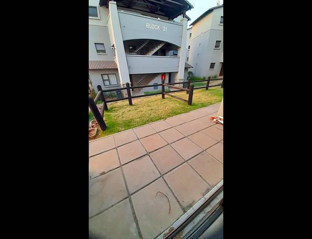 1 BEDROOM APARTMENT FOR SALE IN SUNNINGHILL